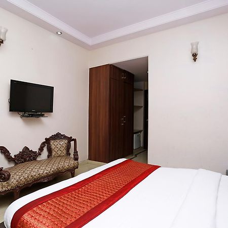 Oyo 5401 Hotel Mid Town New Delhi Bagian luar foto