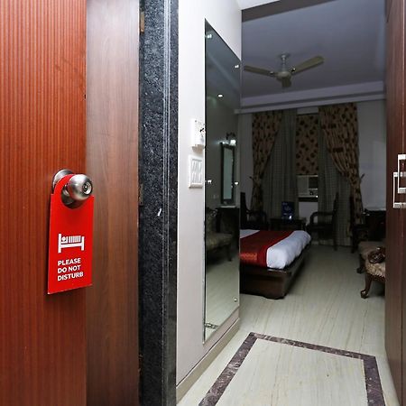 Oyo 5401 Hotel Mid Town New Delhi Bagian luar foto