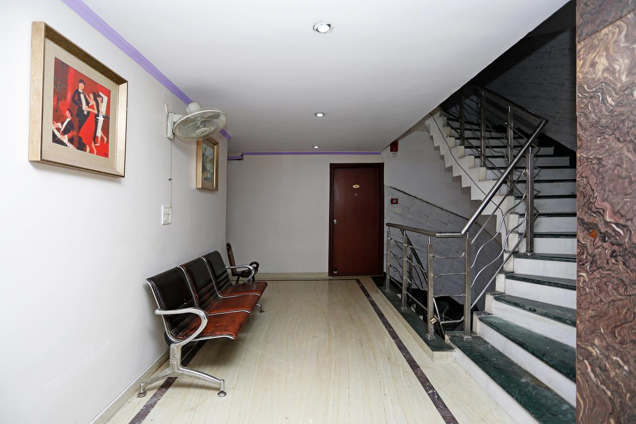 Oyo 5401 Hotel Mid Town New Delhi Bagian luar foto