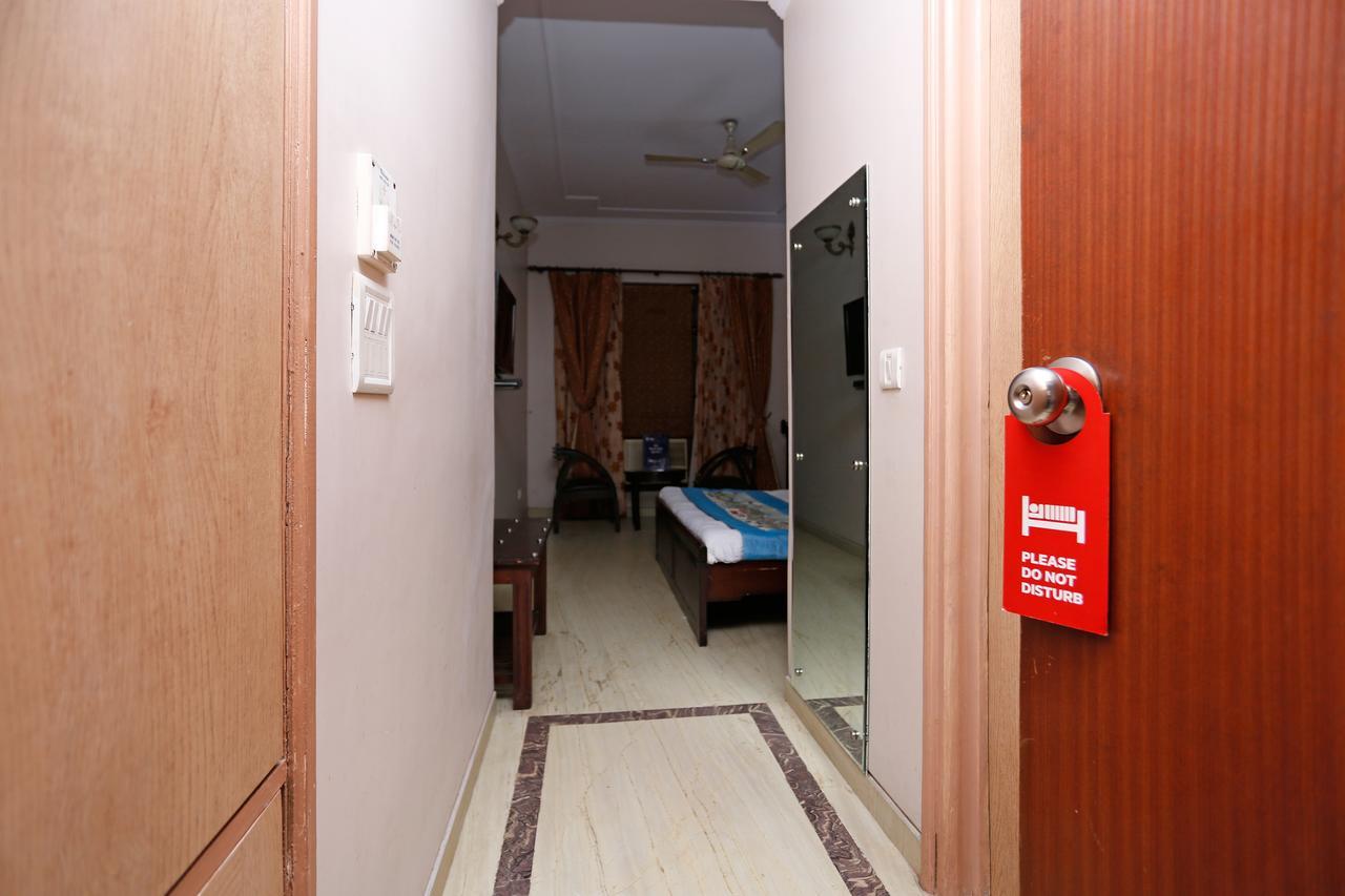 Oyo 5401 Hotel Mid Town New Delhi Bagian luar foto